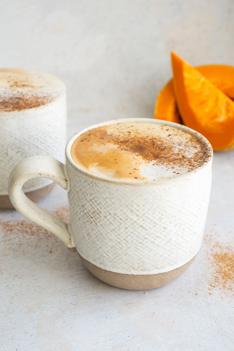 Latte aux épices et à la citrouille